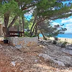Fisherman's House Mladen Holiday home