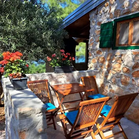 Holiday home Fisherman's House Mladen *